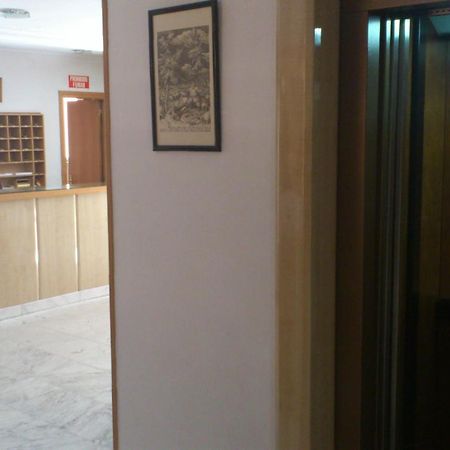 Hostal Juanito Мостолес Экстерьер фото